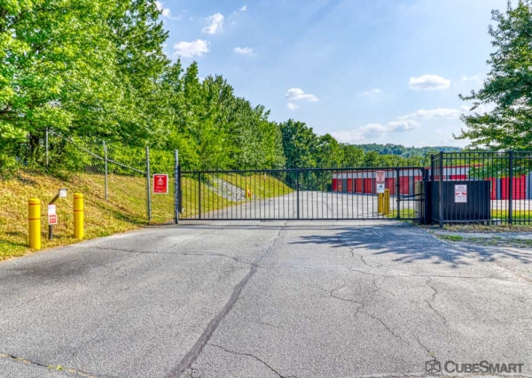 Storage Units at CubeSmart Self Storage - Leesburg - 847 Trailview Blvd Se - 847 Trailview Blvd SE