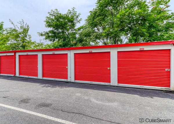 Storage Units at CubeSmart Self Storage - Bronx - 955 Bronx River Ave - 955 Bronx River Ave