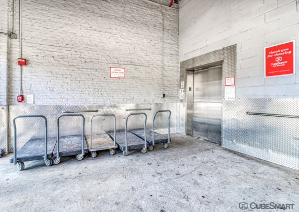 Facility photo: //images.sparefoot.com/medium/104550686f7f4830bd8.jpg