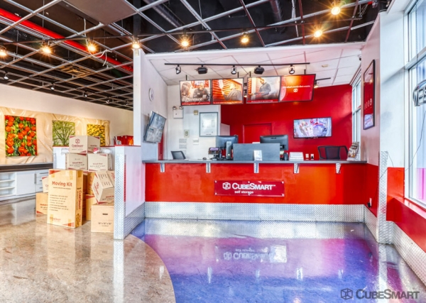 Facility photo: //images.sparefoot.com/medium/104550697889c139785.jpg