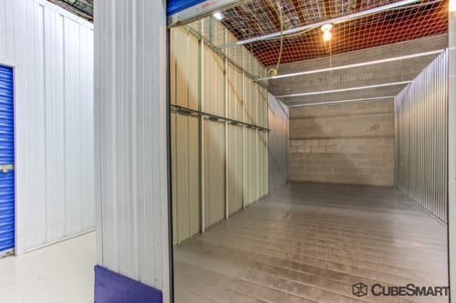 Facility photo: //images.sparefoot.com/medium/104560686f64e362f2f.jpg
