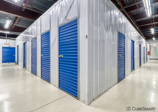 Facility photo: //images.sparefoot.com/medium/10456069859c7258352.jpg