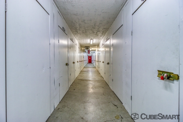 Facility photo: //images.sparefoot.com/medium/104776688083a0bced3.jpg