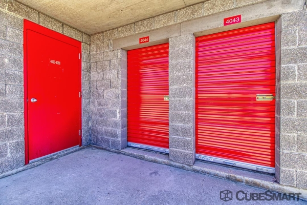 Facility photo: //images.sparefoot.com/medium/10477669e0855267246.jpg