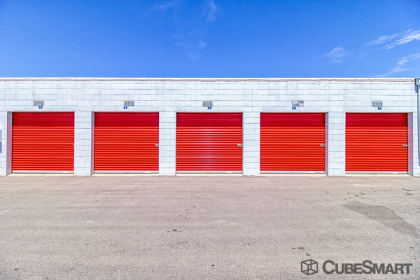 Storage Units at CubeSmart Self Storage - Aurora - 1540 Altura Blvd - 1540 Altura Blvd