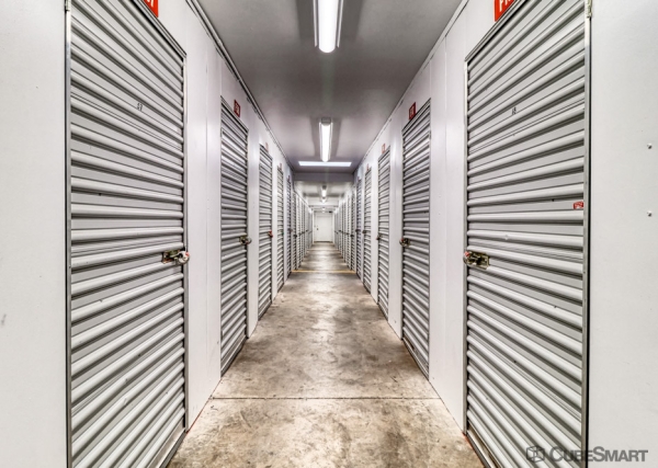 Storage Units at CubeSmart Self Storage - Littleton - 7650 South Broadway - 7650 South Broadway