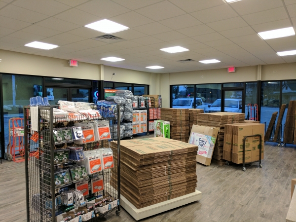 Facility photo: //images.sparefoot.com/medium/1048515a959390c077a.jpg