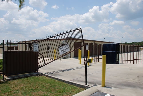 Facility photo: //images.sparefoot.com/medium/1048814f99396a0c3ea.jpg