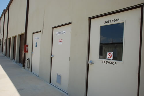 Facility photo: //images.sparefoot.com/medium/1048814f99396b60f7b.jpg