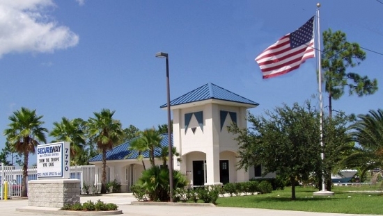 Facility photo: //images.sparefoot.com/medium/1050204fa3fa2294810.jpg