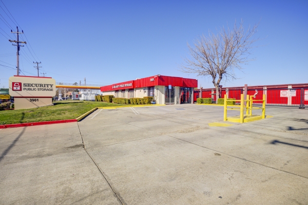Storage Units at Security Public Storage - 3901 Fruitridge Rd