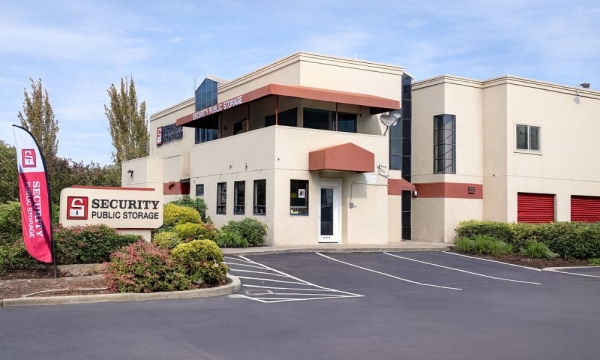 Facility photo: //images.sparefoot.com/medium/10517969307bc96d6a2.jpg