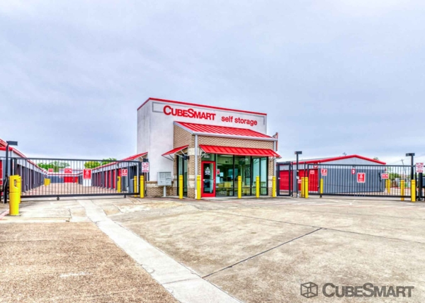 Facility photo: //images.sparefoot.com/medium/1059256890747ac1205.jpg