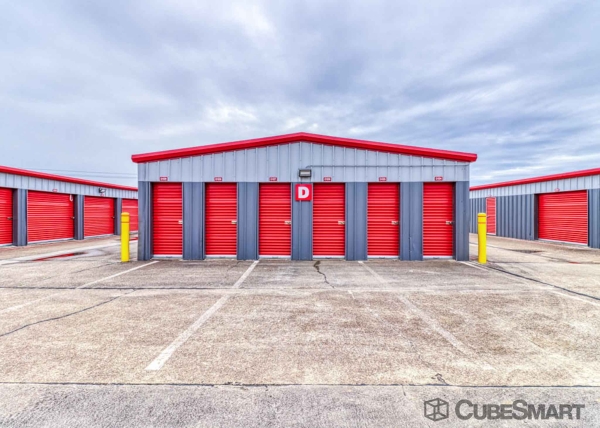 Facility photo: //images.sparefoot.com/medium/1059256894929566fda.jpg