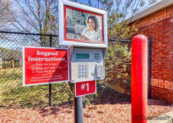 Facility photo: //images.sparefoot.com/medium/10642769f6f8446b0b7.jpg