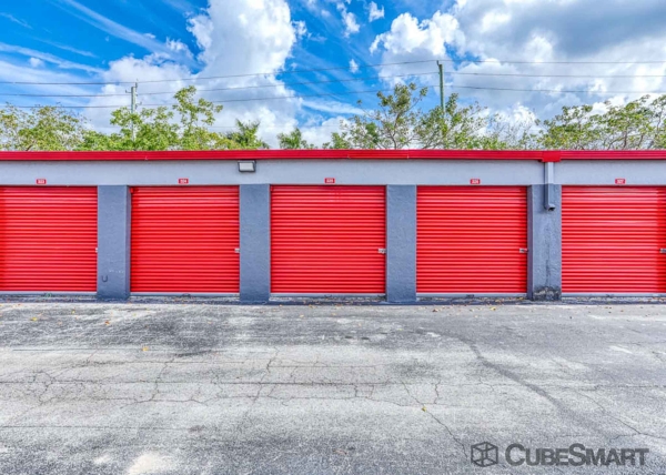 Facility photo: //images.sparefoot.com/medium/106428687f39f4ca9f9.jpg