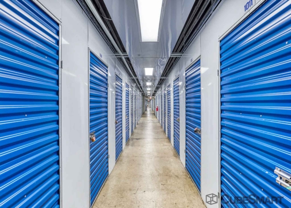 Facility photo: //images.sparefoot.com/medium/106428687f39f89a36f.jpg