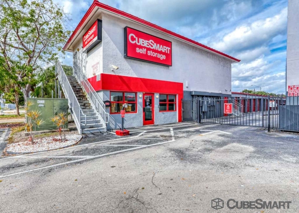 Facility photo: //images.sparefoot.com/medium/106428689058122aab1.jpg