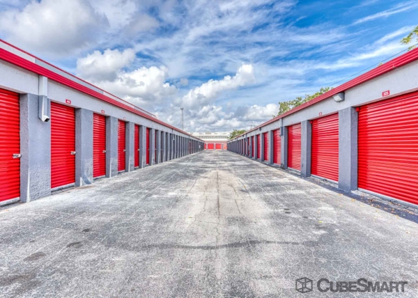 Facility photo: //images.sparefoot.com/medium/1064286903113a3d433.jpg