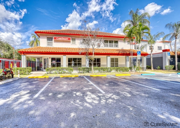 Facility photo: //images.sparefoot.com/medium/10642969dde5ff79263.jpg