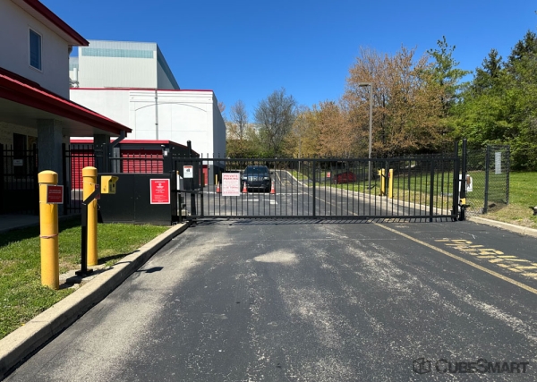Facility photo: //images.sparefoot.com/medium/10643569f5ba23a04bf.jpg