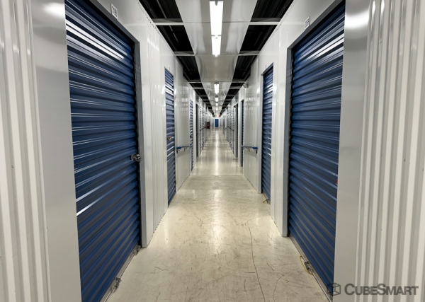 Facility photo: //images.sparefoot.com/medium/1064356a1962ad7a472.jpg