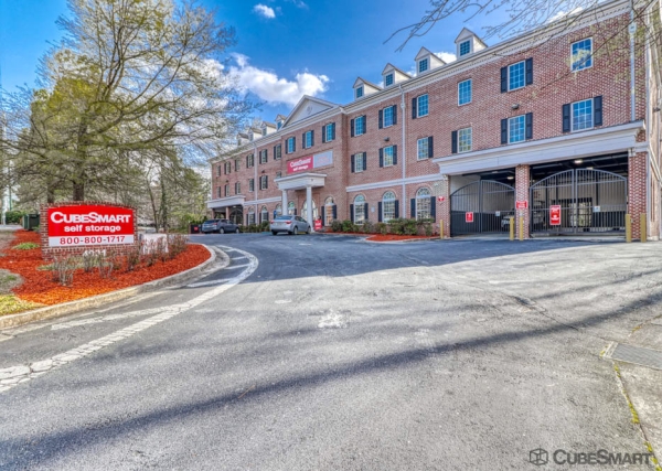 Facility photo: //images.sparefoot.com/medium/10644569df412f747fb.jpg