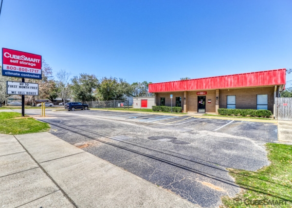 Storage Units at CubeSmart Self Storage - Pensacola - 2450 E. Olive Road