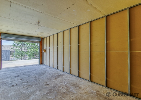 Storage Units at CubeSmart Self Storage - Denver - 1390 S Valentia St - 1390 S Valentia St