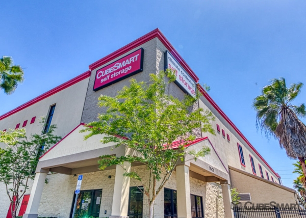 Storage Units at CubeSmart Self Storage - Orlando - 10425 S John Young Pkwy - 10425 S John Young Pkwy