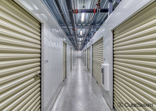 Storage Units at CubeSmart Self Storage - Orlando - 10425 S John Young Pkwy - 10425 S John Young Pkwy