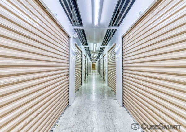 Facility photo: //images.sparefoot.com/medium/107201686f8539c6722.jpg