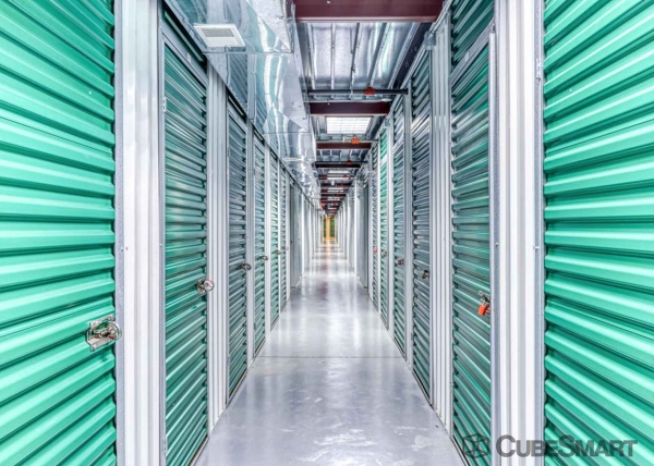 Facility photo: //images.sparefoot.com/medium/107209693a958e917a3.jpg