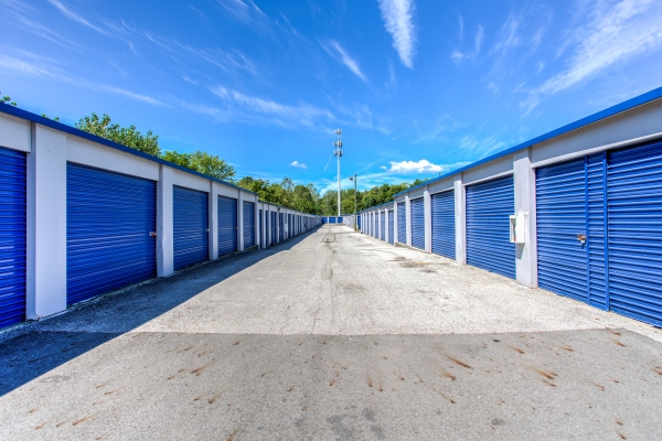 Storage Units at Simply Self Storage - 3171 S High Street - Columbus - 3171 S High St