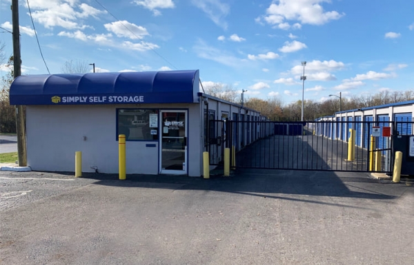 Storage Units at Simply Self Storage - 3171 S High Street - Columbus - 3171 S High St