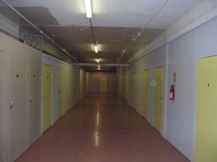 Facility photo: //images.sparefoot.com/medium/108379513e62303bbda.jpg