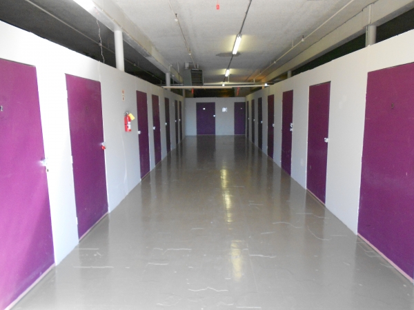 Facility photo: //images.sparefoot.com/medium/1083795887a80acb046.jpg