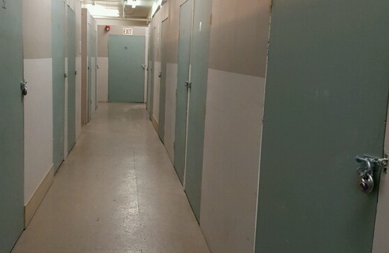 Facility photo: //images.sparefoot.com/medium/108380588921cd3f228.jpg