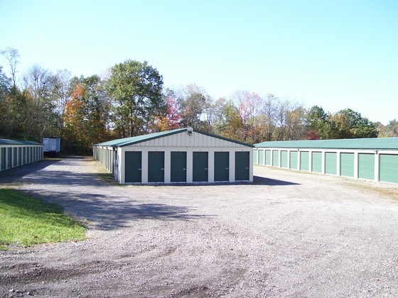 Facility photo: //images.sparefoot.com/medium/108475514737291ed16.jpg