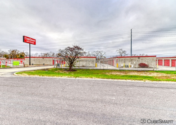 Storage Units at CubeSmart Self Storage - East Peoria - 1591 N Main St