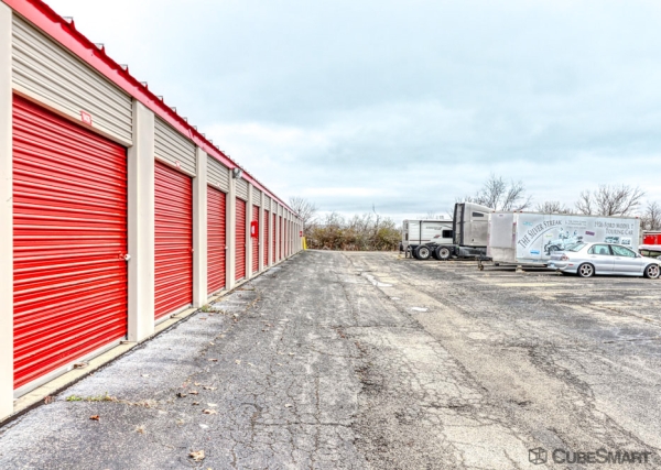 Facility photo: //images.sparefoot.com/medium/108548686f7156a8830.jpg