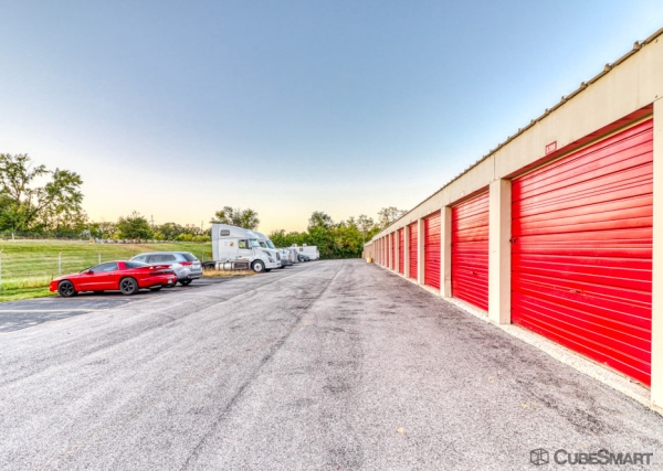 Facility photo: //images.sparefoot.com/medium/108549689465270326b.jpg