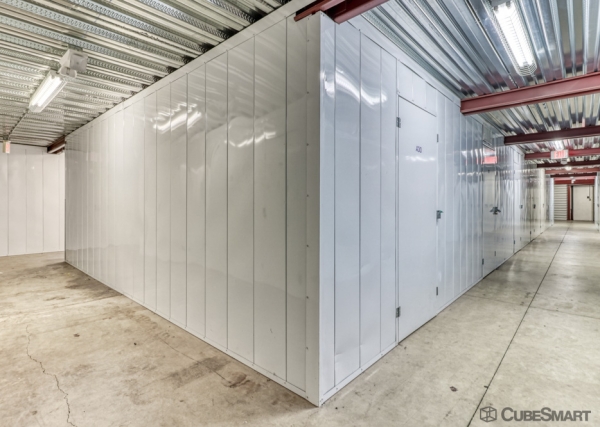 Facility photo: //images.sparefoot.com/medium/1085496894652937892.jpg