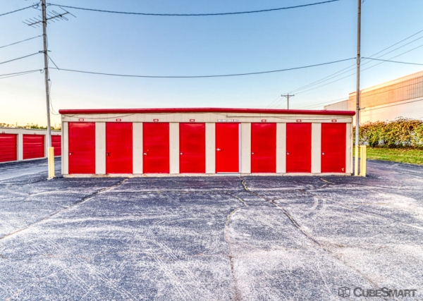 Facility photo: //images.sparefoot.com/medium/108549691eda41c5593.jpg