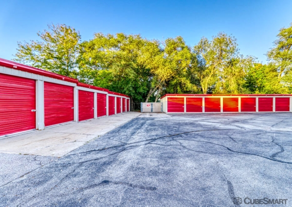 Storage Units at CubeSmart Self Storage - Rockford - 3015 N Main St - 3015 N Main St