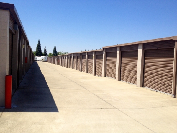 Facility photo: //images.sparefoot.com/medium/108986518180cf6ea36.jpg