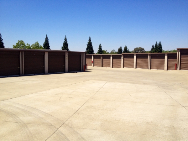 Facility photo: //images.sparefoot.com/medium/108986518180e068b26.jpg