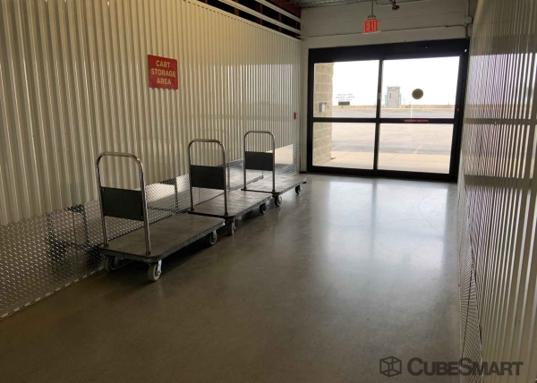 Storage Units at CubeSmart Self Storage - Evanston - 2484 Oakton Street