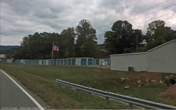 Facility photo: //images.sparefoot.com/medium/10984851e2f34800dba.png