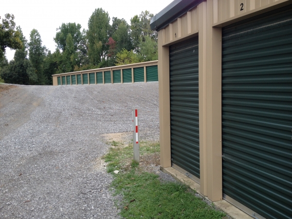 Facility photo: //images.sparefoot.com/medium/150034524efbdc84c6a.jpg